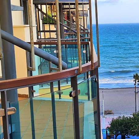 Appartamento Luxury Penthouse With Ocean Views &Private Jacuzzi Estepona Esterno foto