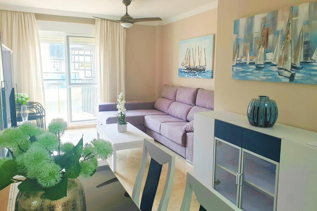 Appartamento Luxury Penthouse With Ocean Views &Private Jacuzzi Estepona Esterno foto